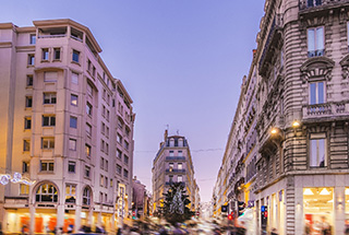 フランスに留学したいけど何から始めればいい？